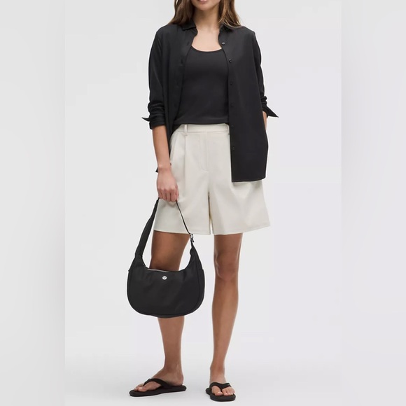 Lululemon City Essentials Shoulder Bag - Picture 2 of 9